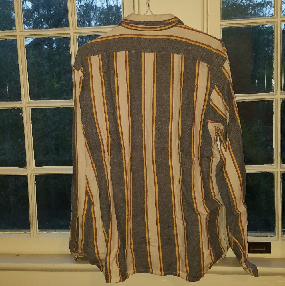 Retro Oversized Button-Up - Picture 4 of 4